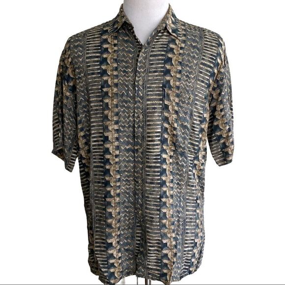Men's Pierre Cardin Short Sleeve Shirt Sz Med - Picture 1 of 5